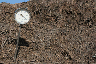 De temperaturen in de composteerhoop kunnen oplopen van 60 tot 80°C.